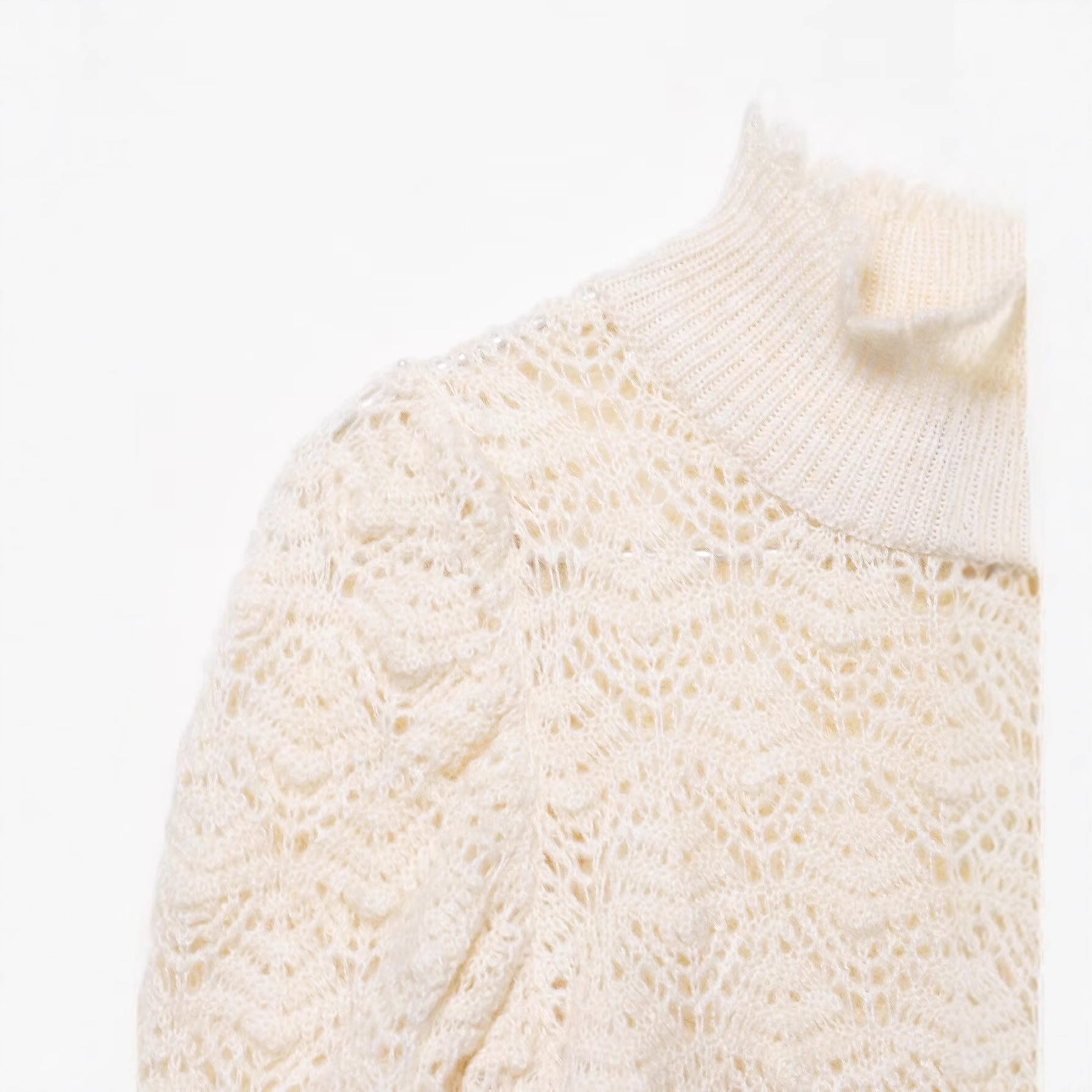 Half high neck bubble sleeve head knitted sweater for women