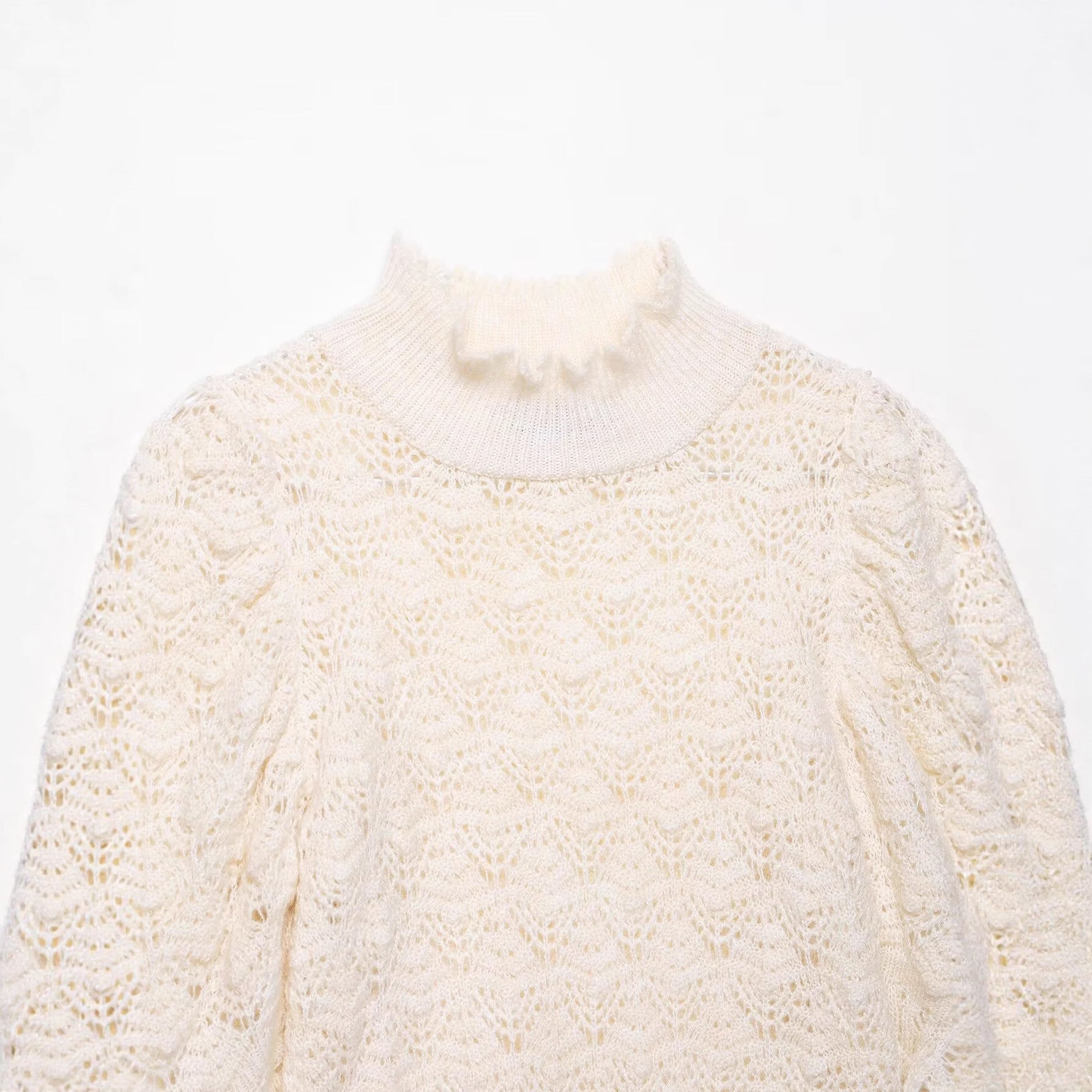Half high neck bubble sleeve head knitted sweater for women